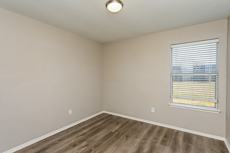2,080/Mo, 8128 Twin Oaks Trail Fort Worth, TX 76134 Bedroom View 3