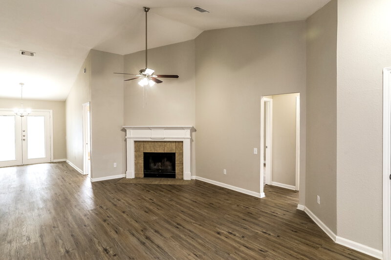 2,110/Mo, 4600 Winterhazel Dr Fort Worth, TX 76137 Living Room View 2