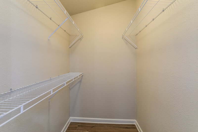 2,110/Mo, 4600 Winterhazel Dr Fort Worth, TX 76137 Walk In Closet View
