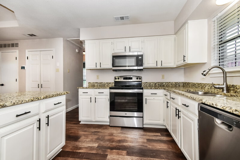 2,110/Mo, 3315 Kellie St Sachse, TX 75048 Kitchen View