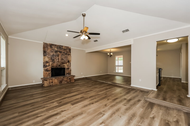 1,970/Mo, 3741 Misty Meadow Dr Fort Worth, TX 76133 Living Room View