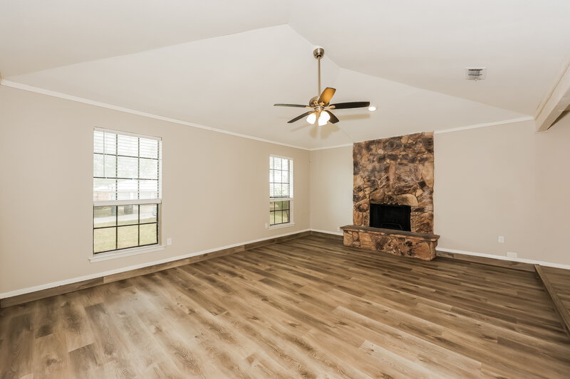 1,970/Mo, 3741 Misty Meadow Dr Fort Worth, TX 76133 Living Room View 2