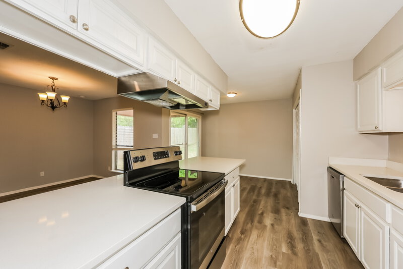 1,970/Mo, 3741 Misty Meadow Dr Fort Worth, TX 76133 Kitchen View