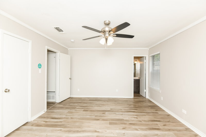 1,895/Mo, 3741 Misty Meadow Dr Fort Worth, TX 76133 Main Bedroom View 2