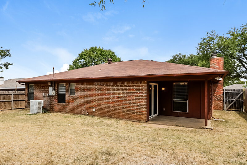 1,970/Mo, 3741 Misty Meadow Dr Fort Worth, TX 76133 Rear View