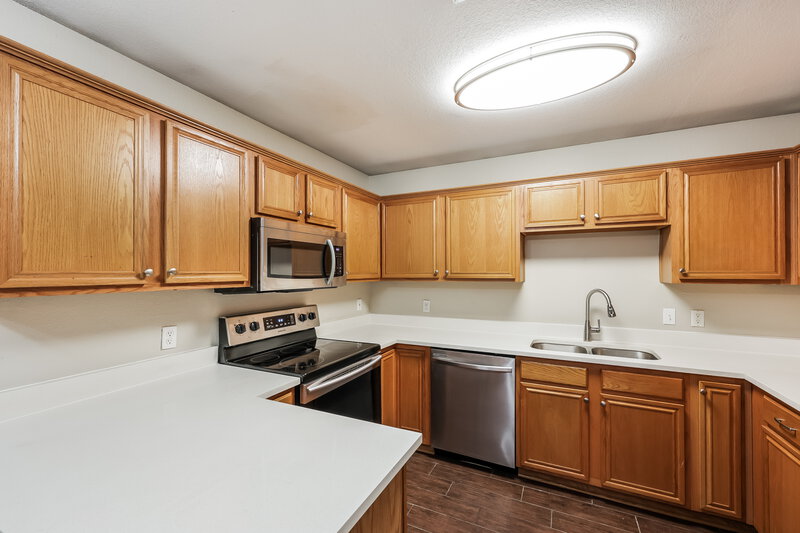 2,170/Mo, 5800 Magnum Dr Arlington, TX 76018 Kitchen View 2