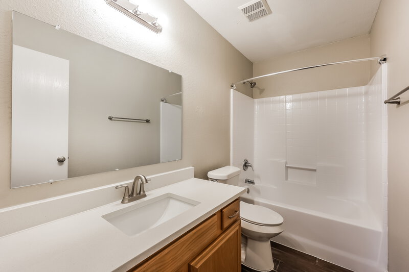 2,170/Mo, 5800 Magnum Dr Arlington, TX 76018 Bathroom View