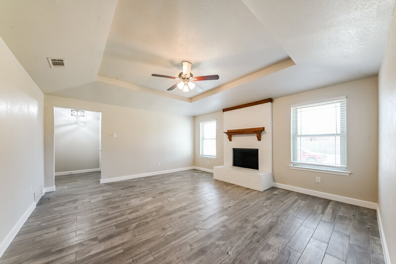 2,070/Mo, 1330 Heather Run Dr Duncanville, TX 75137 Living Room View