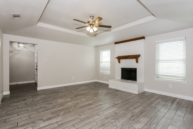 1,925/Mo, 1330 Heather Run Dr Duncanville, TX 75137 Living Room View