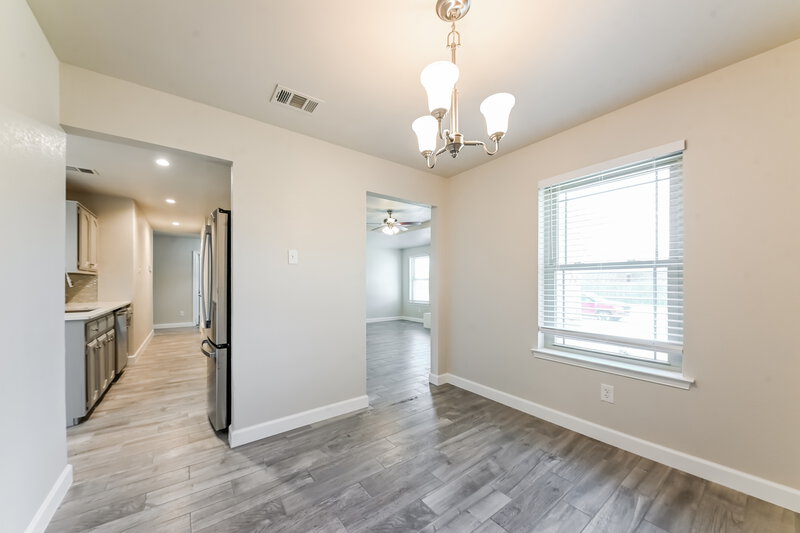 2,070/Mo, 1330 Heather Run Dr Duncanville, TX 75137 Dining Room View