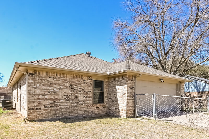 2,070/Mo, 1330 Heather Run Dr Duncanville, TX 75137 Rear View