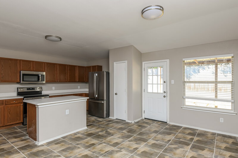 2,450/Mo, 3845 Bandera Ranch Rd Fort Worth, TX 76262 Kitchen View 2