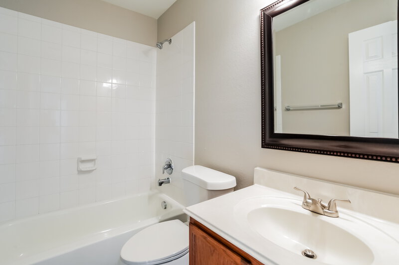 2,075/Mo, 1210 Feather Crest Dr Krum, TX 76249 Bathroom View