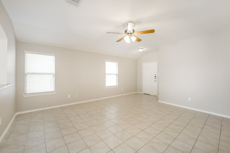 2,005/Mo, 1108 Mercury Dr Princeton, TX 75407 Living Room View