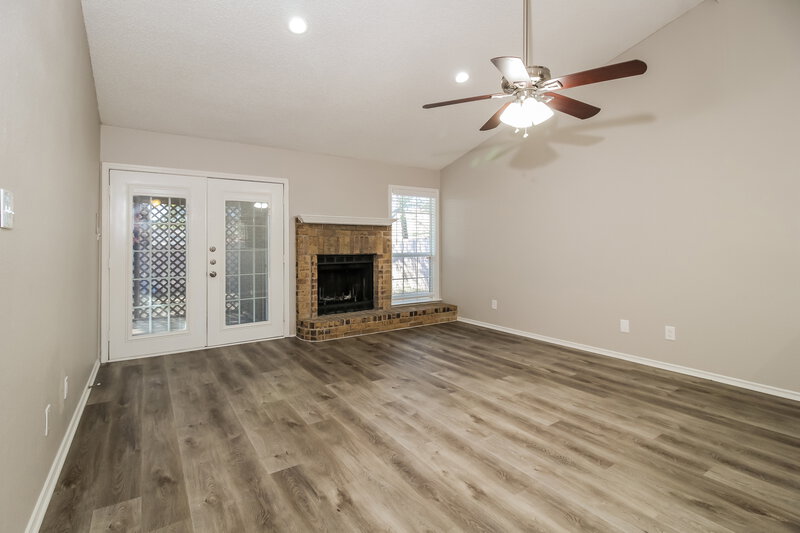 1,730/Mo, 409 Pace Dr Denton, TX 76209 Living Room View