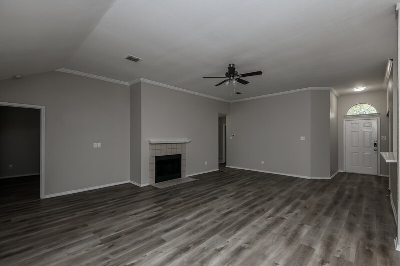 2,200/Mo, 917 Hiawatha Ln Saginaw, TX 76131 Living Room View
