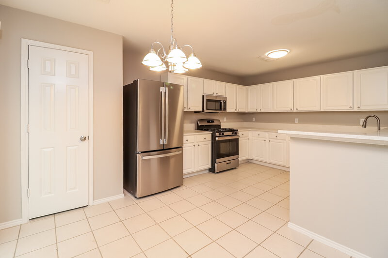 2,270/Mo, 4917 Sleepy Ridge Cir Fort Worth, TX 76133 Dining Room View