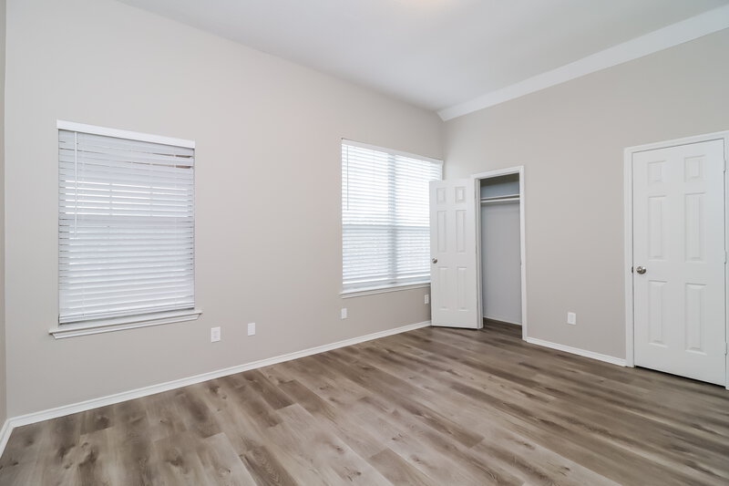2,270/Mo, 4917 Sleepy Ridge Cir Fort Worth, TX 76133 Bedroom View 3