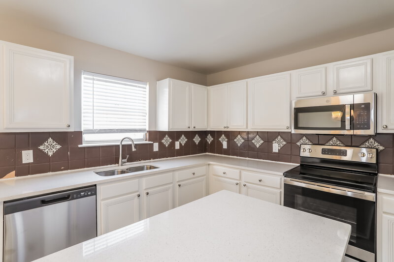 3,390/Mo, 628 Rock Brook Dr Forney, TX 75126 Kitchen View 2