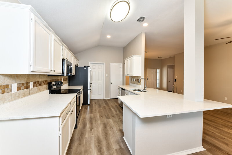 2,310/Mo, 828 Atchison Dr Saginaw, TX 76131 Kitchen View