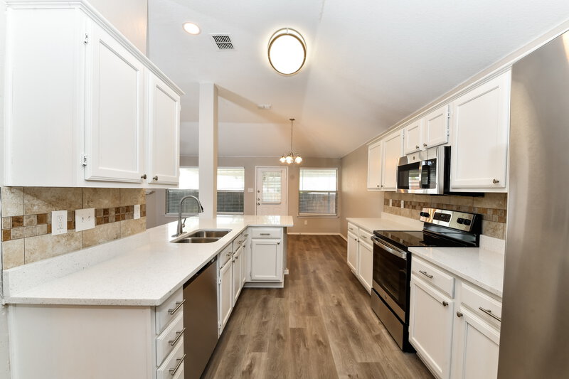 2,310/Mo, 828 Atchison Dr Saginaw, TX 76131 Kitchen View 3