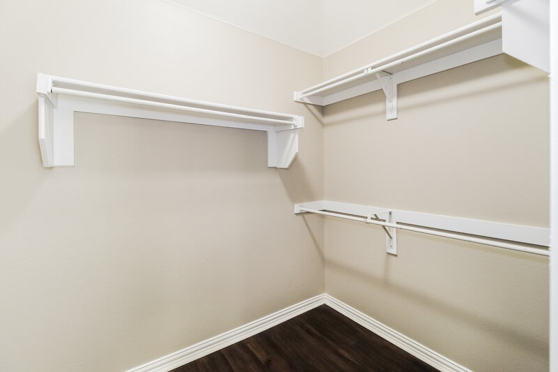 2,530/Mo, 1009 Villa Paloma Blvd Little Elm, TX 75068 Walk In Closet View