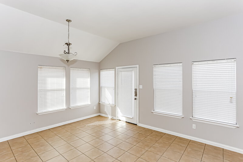 2,290/Mo, 1309 Doe Meadow Dr Burleson, TX 76028 Living Room View