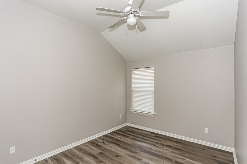 2,290/Mo, 1309 Doe Meadow Dr Burleson, TX 76028 Bedroom View 2