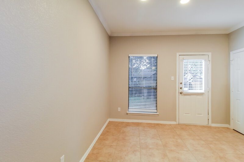 2,120/Mo, 12112 Walden Wood Dr Fort Worth, TX 76244 Dining Room View