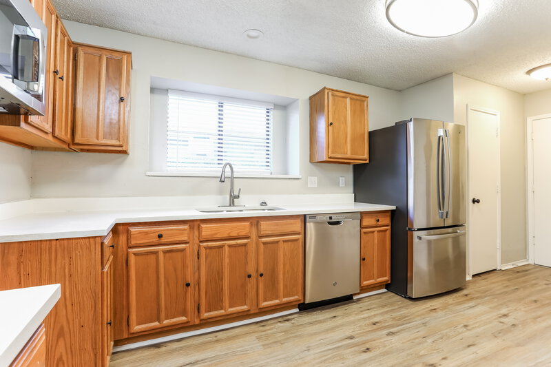 2,620/Mo, 2405 McKensie Ln Grand Prairie, TX 75052 Kitchen View