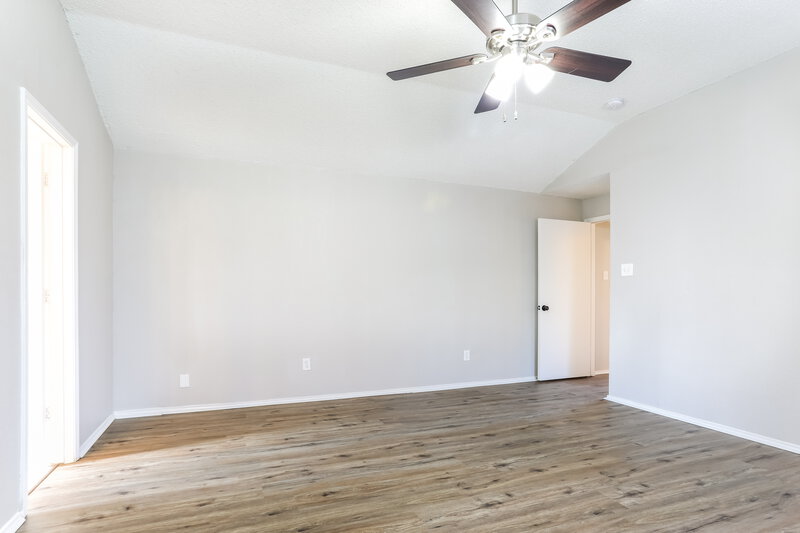 2,620/Mo, 2405 McKensie Ln Grand Prairie, TX 75052 Main Bedroom View 2