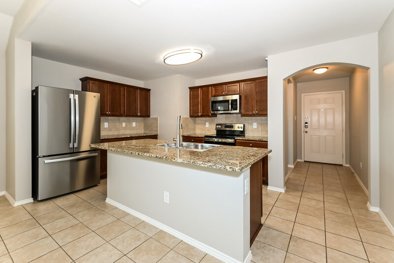 2,540/Mo, 2917 Balleywood Dr Seagoville, TX 75159 Kitchen View 2