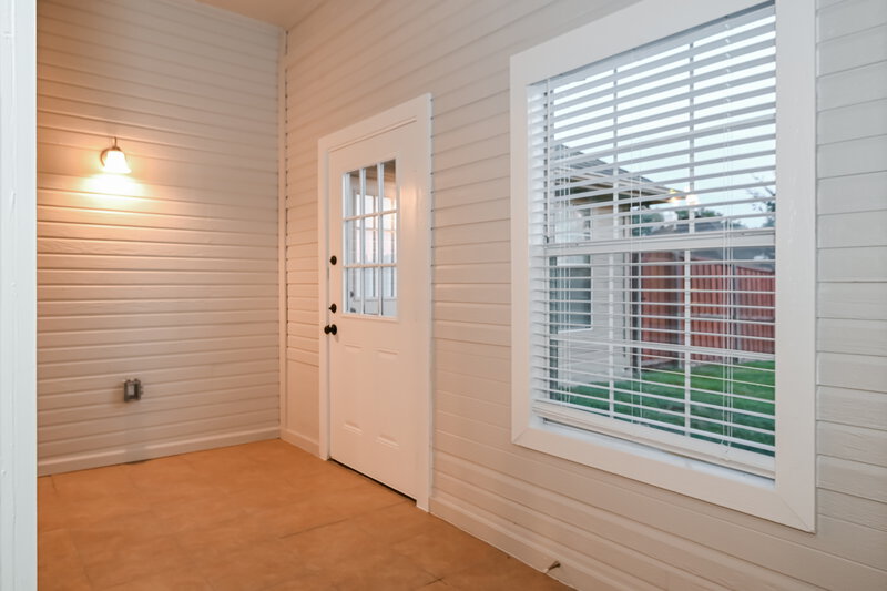 3,230/Mo, 1927 Corbett Dr Mesquite, TX 75149 Sun Room View