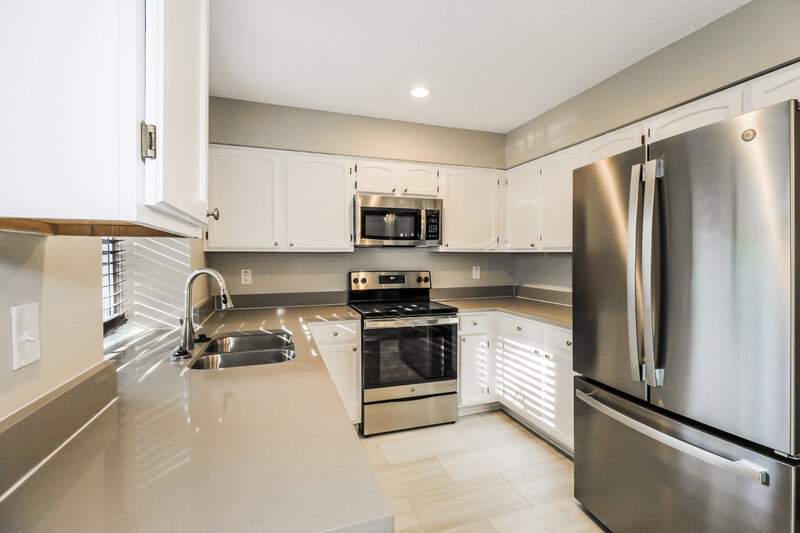 3,160/Mo, 4217 Glen Hollow Cir Arlington, TX 76016 Kitchen View