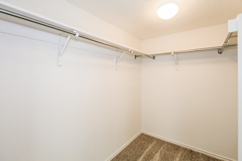3,160/Mo, 4217 Glen Hollow Cir Arlington, TX 76016 Walk In Closet View