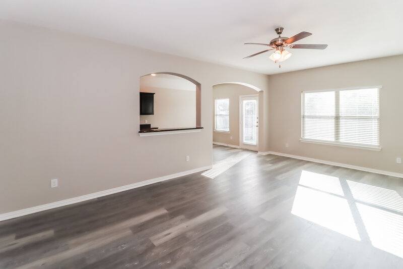 2,285/Mo, 9105 Saint Barts Rd Fort Worth, TX 76123 Living Room View 2
