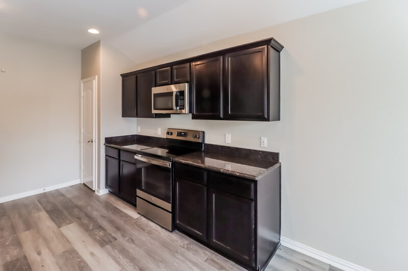 2,285/Mo, 9105 Saint Barts Rd Fort Worth, TX 76123 Kitchen View
