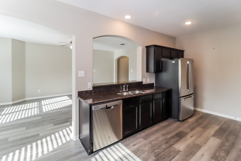 2,285/Mo, 9105 Saint Barts Rd Fort Worth, TX 76123 Kitchen View 2