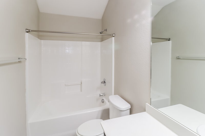 2,285/Mo, 9105 Saint Barts Rd Fort Worth, TX 76123 Bathroom View