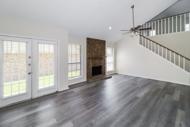 2,145/Mo, 10630 Tall Oak Dr Fort Worth, TX 76108 Living Room View 2