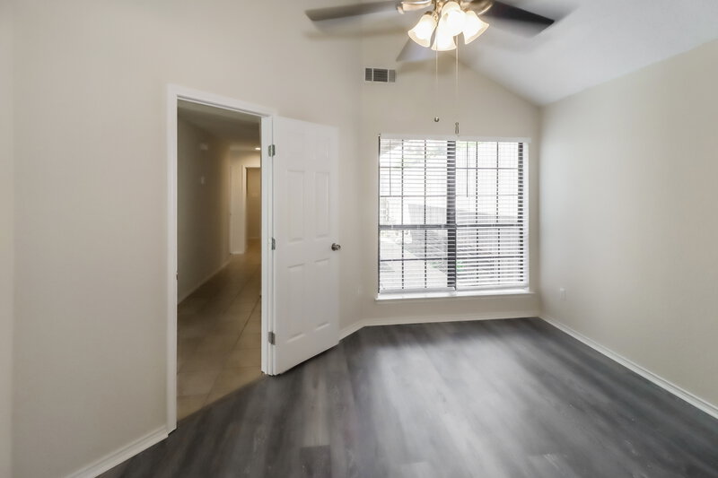 2,145/Mo, 10630 Tall Oak Dr Fort Worth, TX 76108 Main Bedroom View