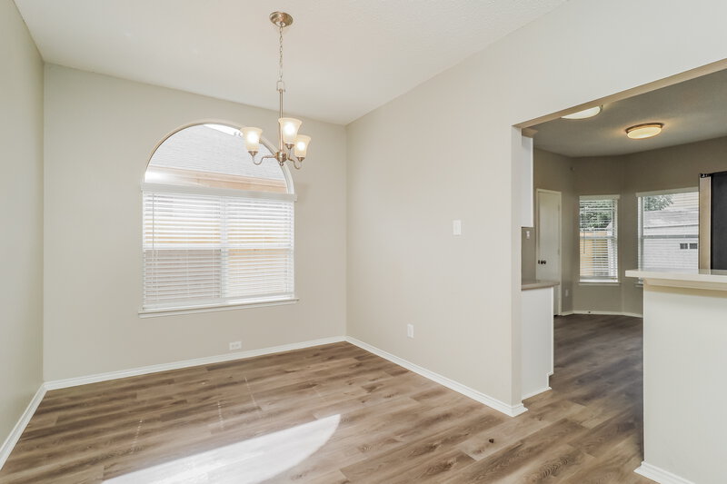 2,360/Mo, 6714 Smallwood Dr Arlington, TX 76001 Dining Room View