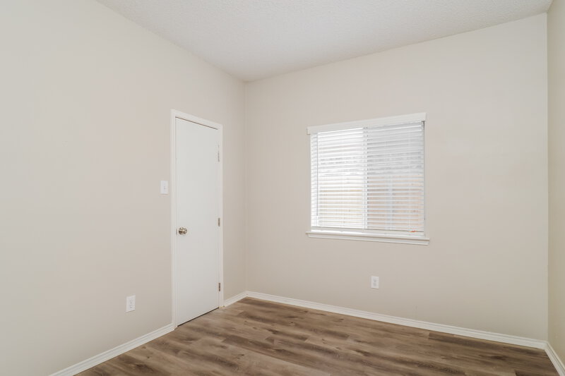 2,360/Mo, 6714 Smallwood Dr Arlington, TX 76001 Bedroom View