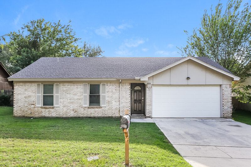 2,045/Mo, 6004 Cool Springs Dr Arlington, TX 76001 External View