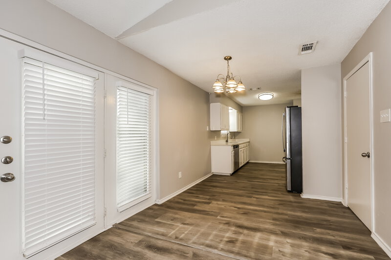 2,045/Mo, 6004 Cool Springs Dr Arlington, TX 76001 Dining Room View