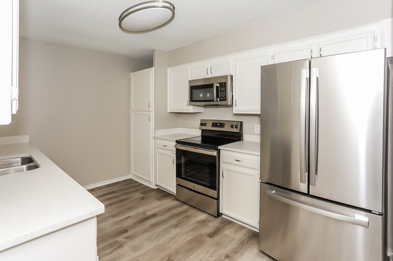 2,155/Mo, 6004 Cool Springs Dr Arlington, TX 76001 Kitchen View