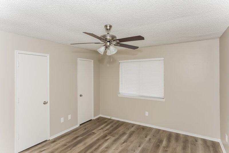 2,155/Mo, 6004 Cool Springs Dr Arlington, TX 76001 Main Bedroom View
