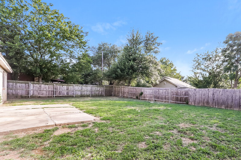 2,045/Mo, 6004 Cool Springs Dr Arlington, TX 76001 Rear View