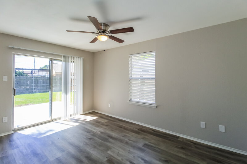 2,580/Mo, 5315 Rowcrop Dr Arlington, TX 76017 Main Bedroom View 2