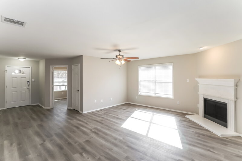 1,935/Mo, 10785 Braemoor Dr Haslet, TX 76052 Living Room View